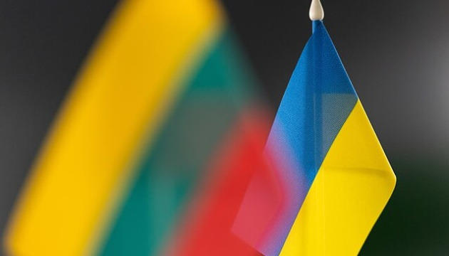 მედია - ლიეტუვა, უნგრეთის მონაწილეობის გარეშე, უკრაინის ევროკავშირში გაწევრიანებაზე მოლაპარაკებების დაწყების შეთავაზებით გამოდის