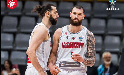 ევრობასკეტის პირველ მატჩში საქართველოს კალათბურთელთა ნაკრებმა ევროპის მოქმედი ჩემპიონი ესპანეთი 83:69 დაამარცხა