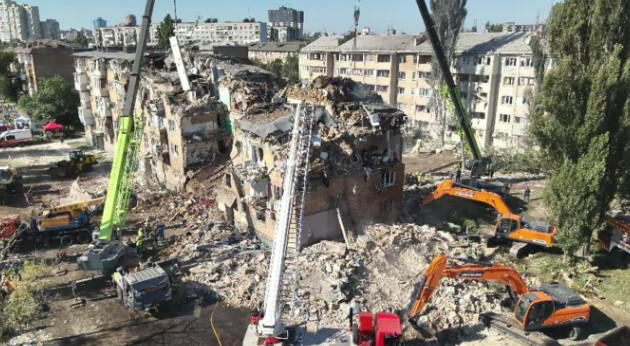 კიევში რუსული ძალების დარტყმების შედეგად დაღუპულთა რაოდენობა 15-მდე გაიზარდა