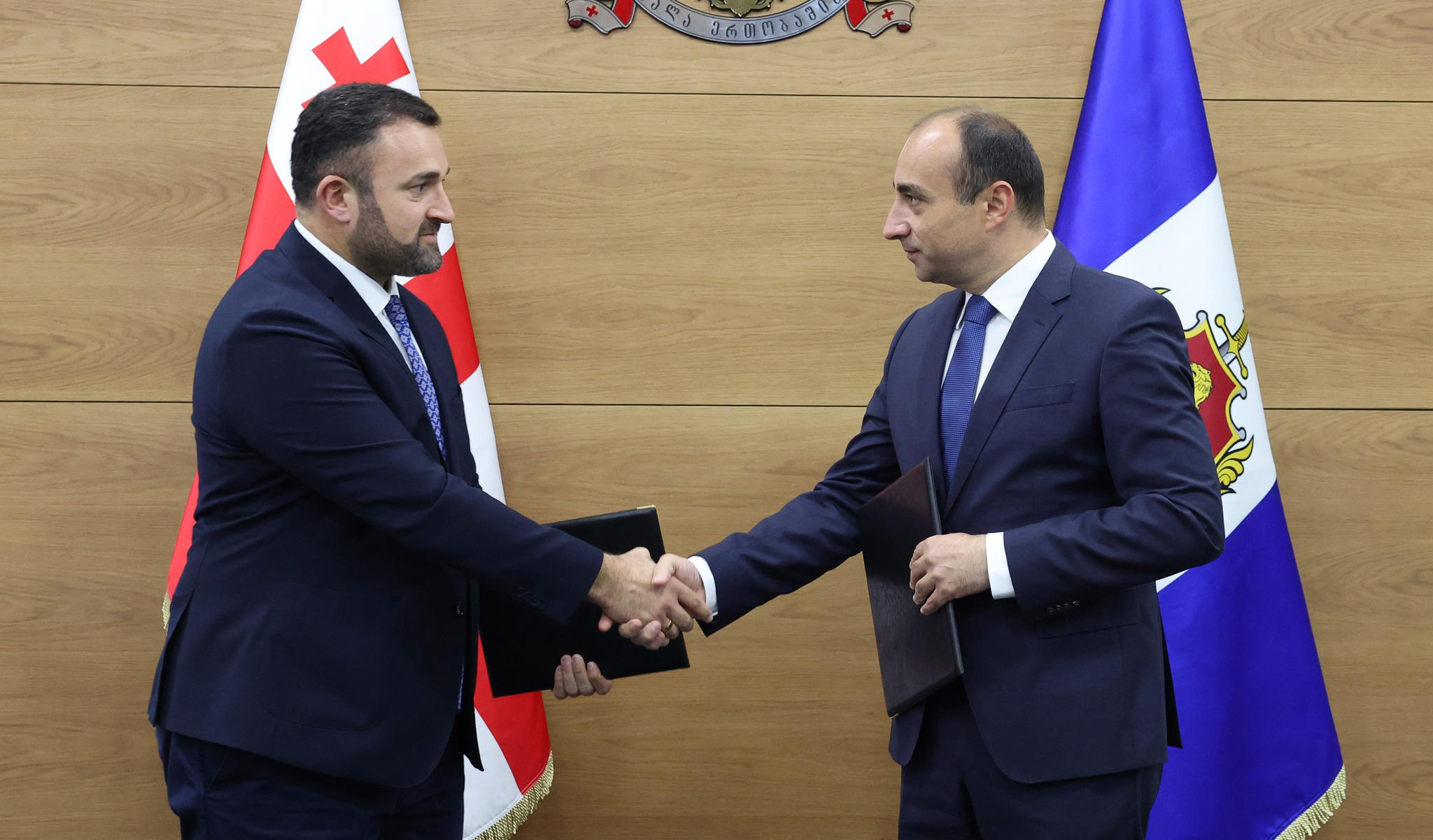 შს მინისტრმა და ცესკოს თავმჯდომარემ, 4 ოქტომბრის არჩევნების მშვიდ და უსაფრთხო გარემოში ჩატარების უზრუნველყოფის მიზნით, თანამშრომლობის მემორანდუმი გააფორმეს