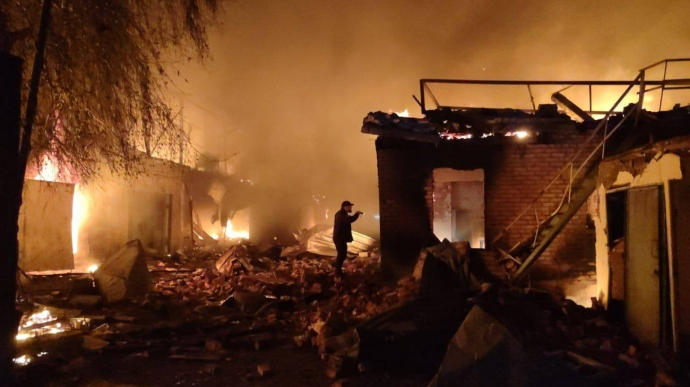 რუსულმა ძალებმა უკრაინას შეუტიეს, არის მსხვერპლი