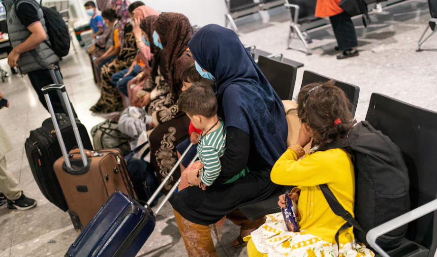 გაერთიანებულმა სამეფომ უკრაინელი ბავშვების იძულებით დეპორტაციასთან დაკავშირებულ ორგანიზაციებსა და პირებს, მათ შორის რამზან კადიროვის დედას, სანქციები დაუწესა