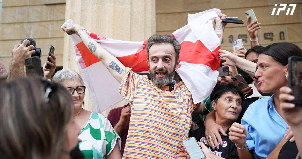 მოსამართლემ ნიკა კაცია უდანაშაულოდ ცნო და სხდომათა დარბაზიდან გაათავისუფლა