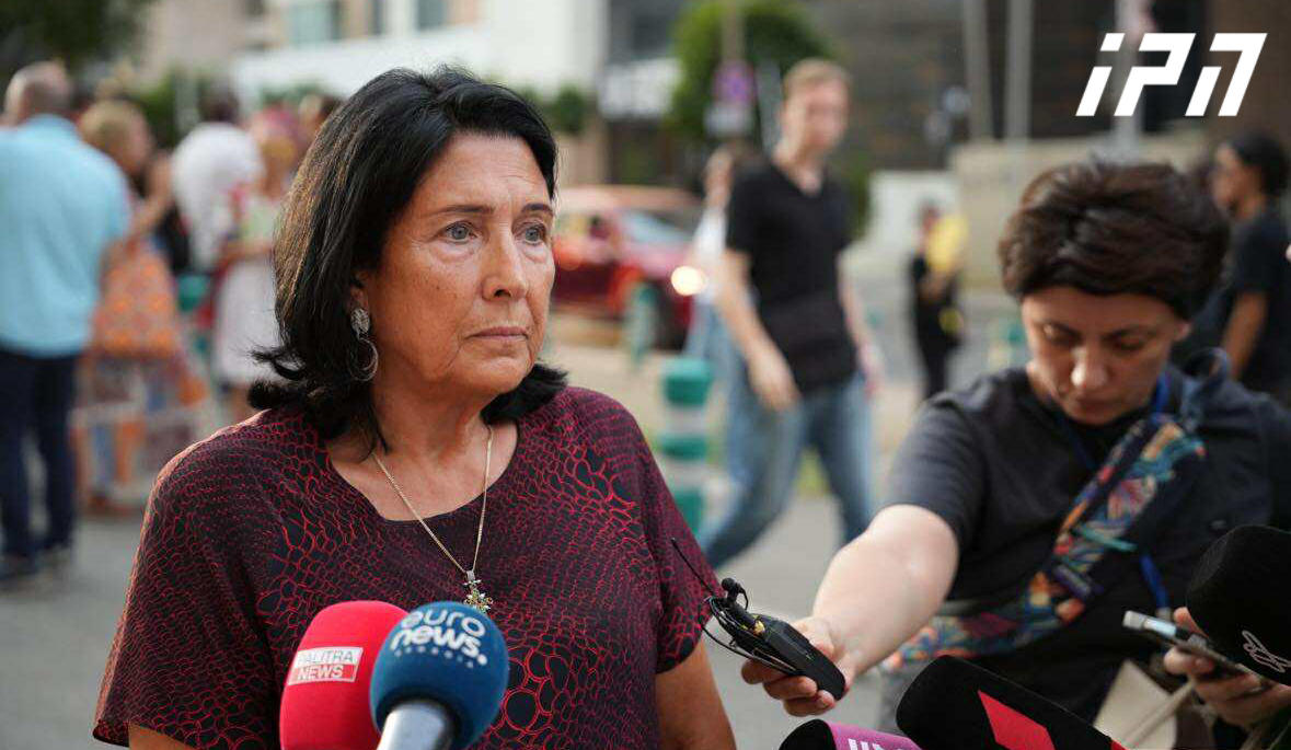 სალომე ზურაბიშვილი - არ უნდა დავივიწყოთ, რომ სადაც სამართლიანობის ერთი აგური დაიდო, 11 აგური დაიდო უსამართლობის, არავინ არის დამნაშავე, არცერთი მტკიცებულება არ დევს არცერთ საქმეში და ეს ცნობილი ხრიკებია რუსული პრაქტიკიდან