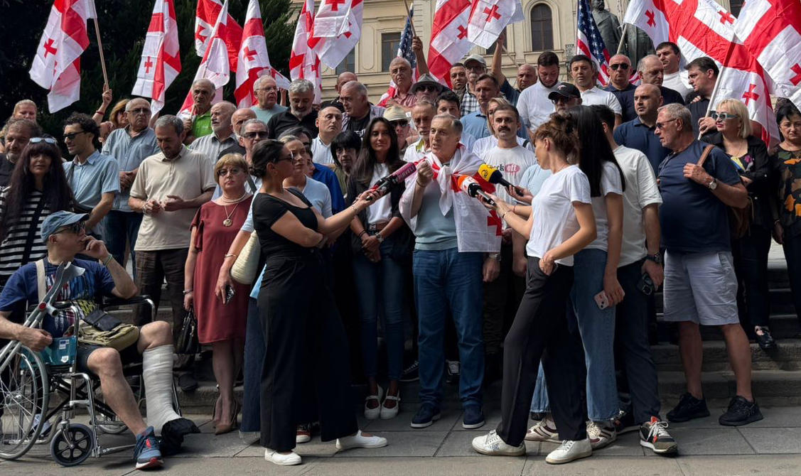 პაატა ბურჭულაძე - გელოდებით 4 ოქტომბერს რუსთაველზე, ბოლო უნდა მოვუღოთ ისტორიულ სირცხვილს, რაც ქვეყანას დაემართა - ვიკრიბებით და ვწყვეტთ ჩვენს მომავალს