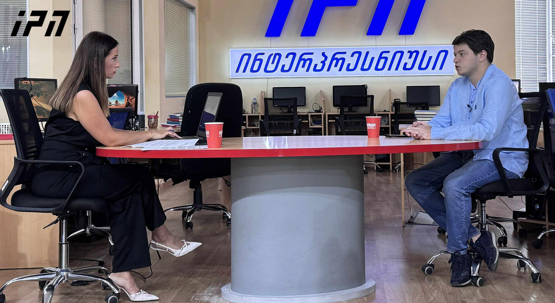 იგორ ნარმანია - ხაზარაძისა და ჯაფარიძის ადგილას ყოფნა ნამდვილად არ გამიხარდებოდა და თუ რაიმე სამართლებრივი ბერკეტი იარსებებდა, აუცილებლად დავრჩებოდი ციხეში, რაც შეეხება 4 ოქტომბერს, არავინ აპირებს ე.წ. პუტჩს