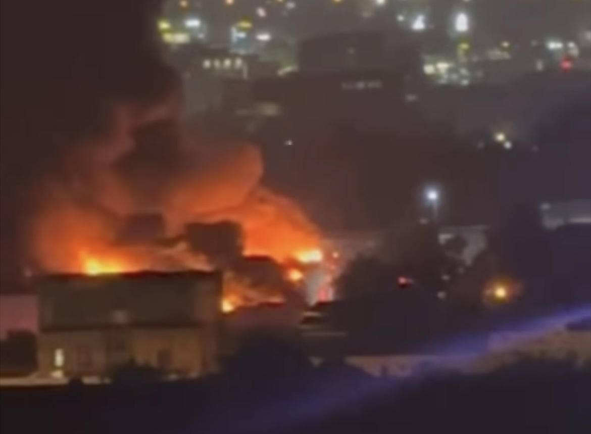 თბილისში, ფეიქრების ქუჩაზე ხანძარია