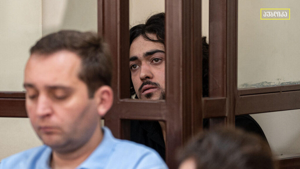 ბათუმის ხელოვნების უნივერსიტეტის სტუდენტმა ანრი კაკაბაძემ, რომელსაც 9 თვით თავისუფლების აღკვეთა ჰქონდა მისჯილი, საპატიმრო დატოვა