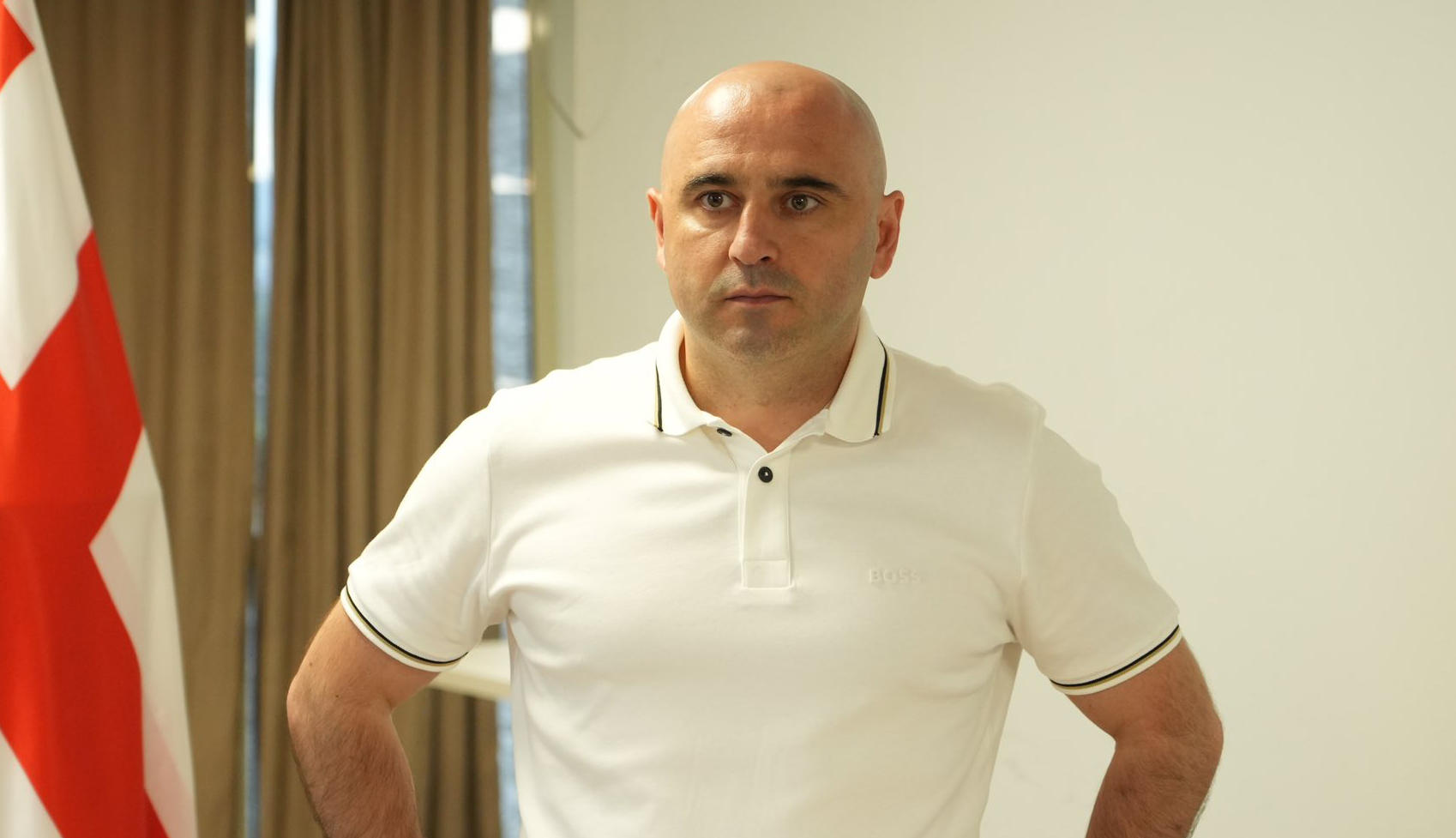 ლევან ხაბეიშვილი სასამართლო დარბაზში მყოფებს - ხომ ვარ სიმპათიური? ემოციები არ გამოხატოთ, არ მინდა გაგყარონ, მინდა ცოტა ხანი გიყუროთ