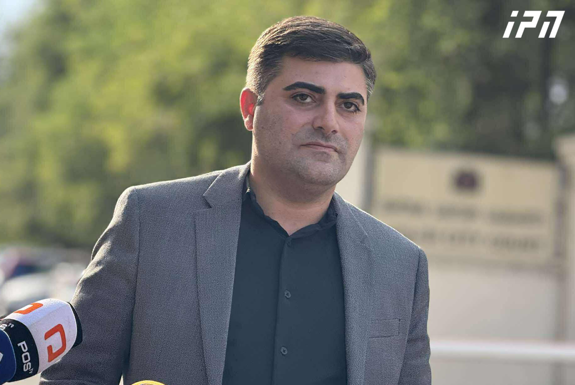 ადვოკატი ლევან ჯანგველაძის მკვლელობის ფაქტზე ბრალდებული გელა უძილაურის ოჯახის მისამართით გაჟღერებული მუქარების ფაქტზე საგამოძიებო უწყებებისგან დროულ გამოძიებას ითხოვს