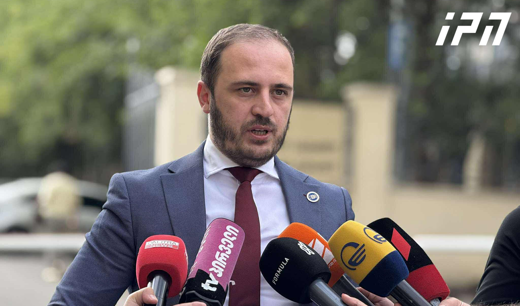 პროკურორი - გამახვილდება ყურადღება იმ მტკიცებულებებზე, რომელზე დაყრდნობითაც მიგვაჩნია, რომ გელა უძილაურმა ლევან ჯანგველაძის, შეკვეთით და ანგარებით განზრახ მკვლელობა ჩაიდინა ისეთი საშუალებით, რომელიც საფრთხეს უქმნის სხვათა სიცოცხლესა და ჯანმრთელობას