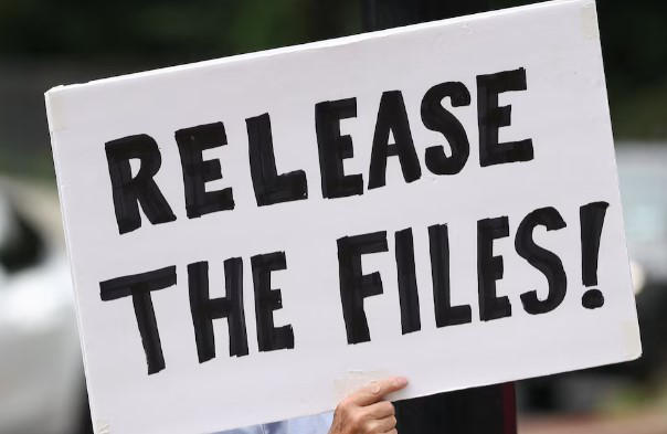 Reuters - აშშ-ის კონგრესმა წერილი გამოაქვეყნა, რომელიც, სავარაუდოდ, დონალდ ტრამპმა ჯეფრი ეპშტეინს დაბადების დღის მისალოცად გაუგზავნა