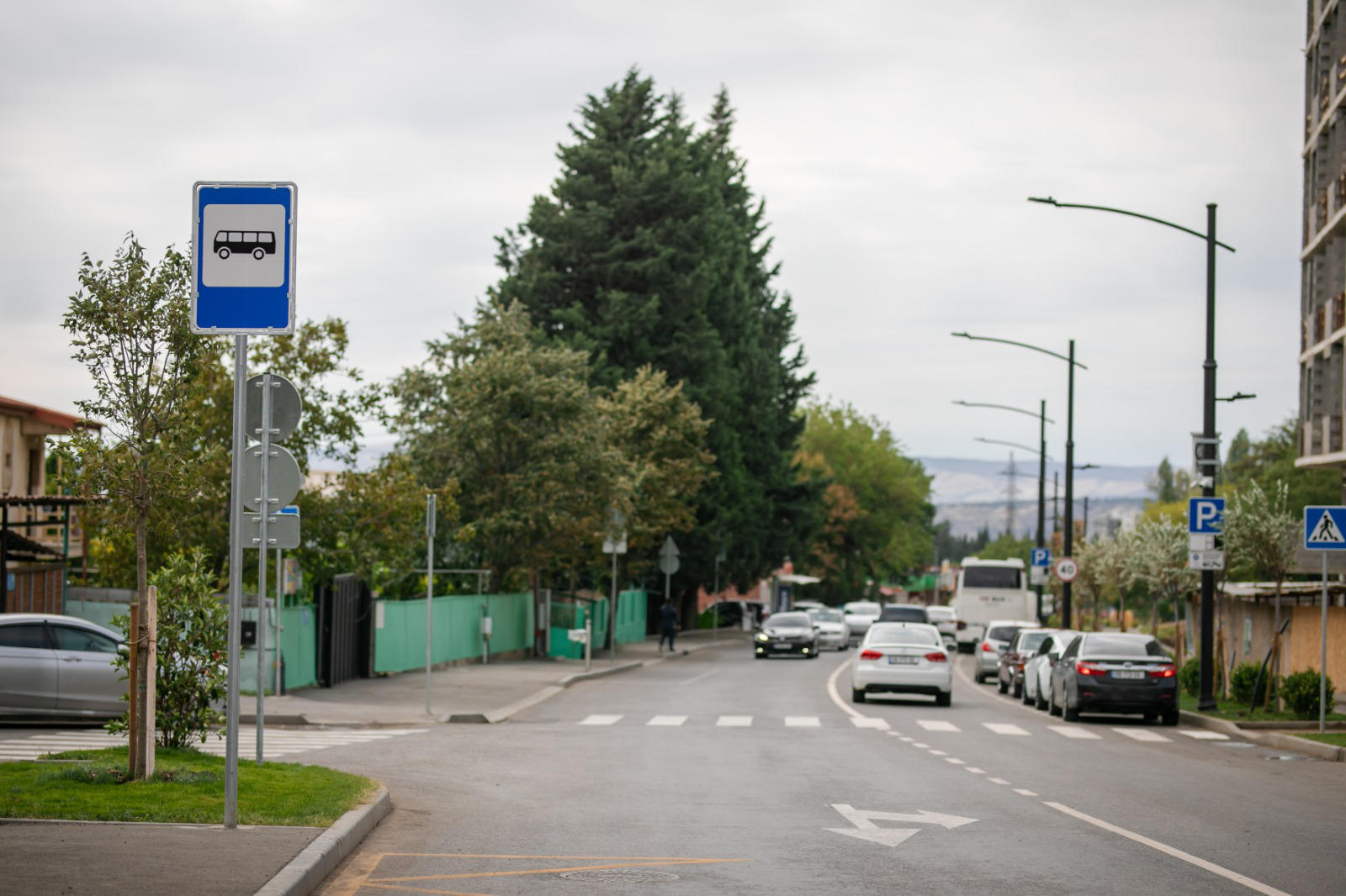 სამგორის რაიონში მიხეილ გახოკიძის ქუჩის რეაბილიტაცია დასრულდა