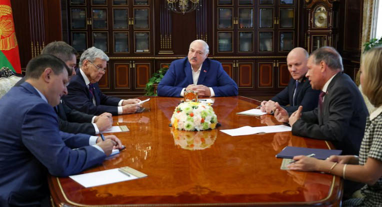 Reuters - ბელარუსმა 52 პოლიტიკური პატიმარი გაათავისუფლა