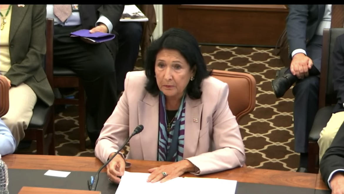 სალომე ზურაბიშვილი - საჭიროა მკაფიო პოლიტიკა საქართველოს მიმართ - რეალური შედეგები უნდა დადგეს მათთვის, ვინც ხელისუფლებაშია, ვინც ანგრევს დემოკრატიულ ინსტიტუტებს, ახშობს განსხვავებულ აზრს და საფრთხეს უქმნის ქვეყნის ევროატლანტიკურ გზას