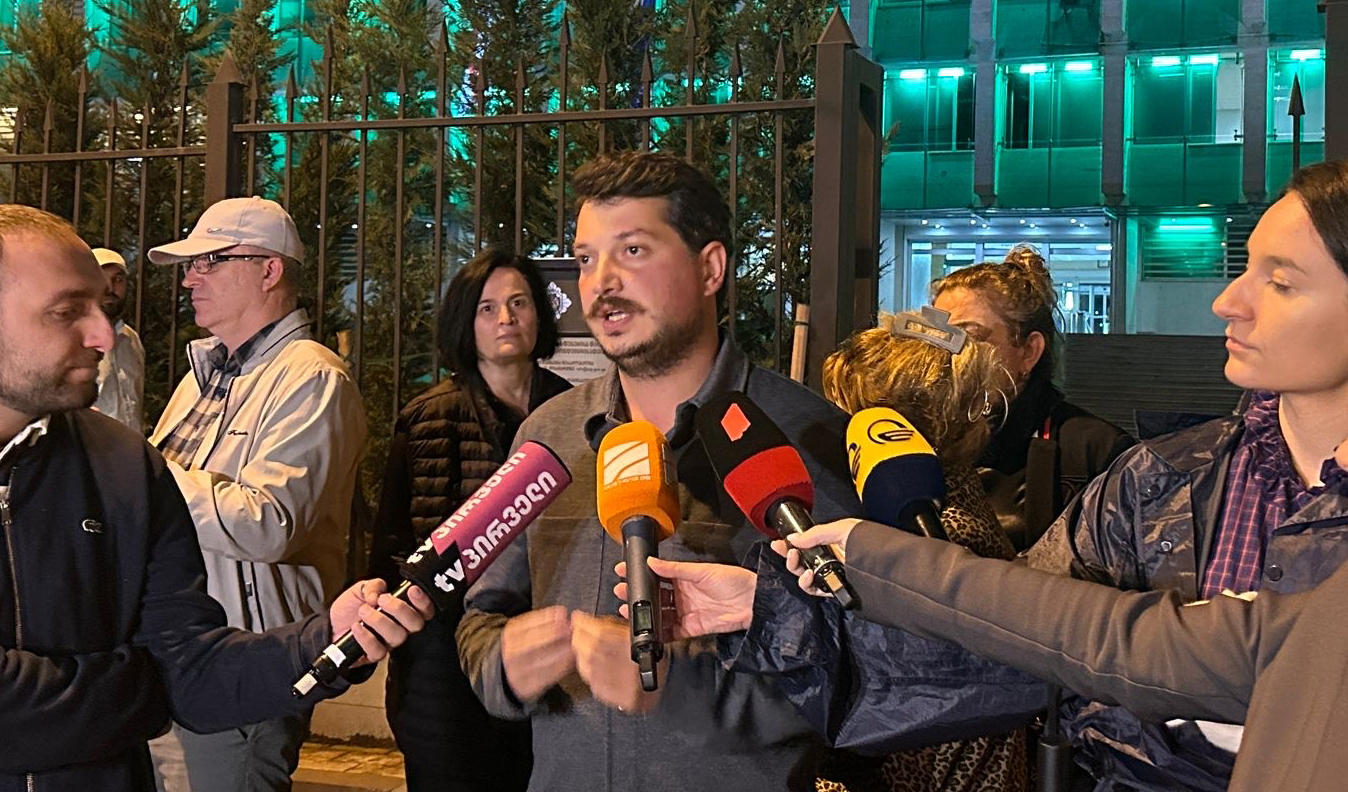 ლაშა ტყეშელაძე - ლევან ხაბეიშვილს ვერ გააჩერებენ, ის ამბობს, რომ სადაც იქნება იქ იბრძოლებს - მოუწოდებს ყველას, აიტაცოთ საქართველოს დროშა და 4 ოქტომბერს მშვიდობიანად გამოხვიდეთ რუსთაველზე