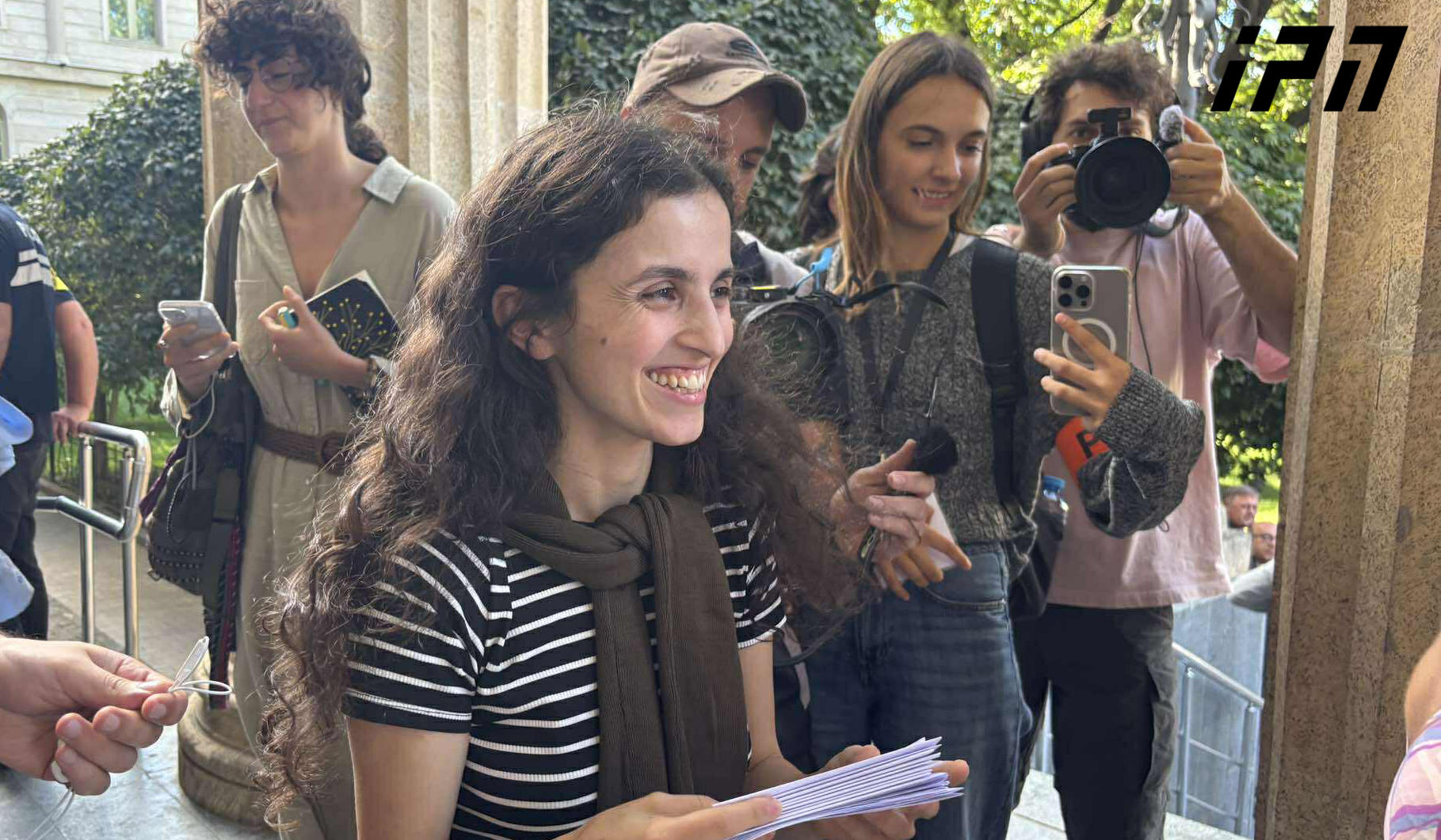 მეგი დიასამიძემ, რომელსაც კახა კალაძის საარჩევნო ბანერის დაზიანებას ედავებიან, სასამართლო პროცესზე მისი დაკავების გარემოებებზე ისაუბრა