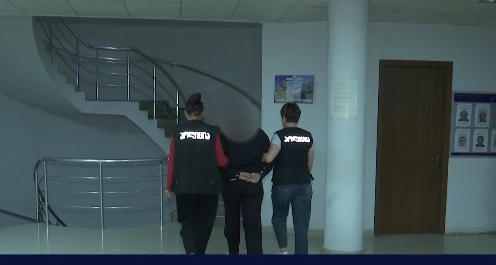 პოლიციამ ცოლად შერთვის მიზნით თავისუფლების უკანონო აღკვეთის, იძულებისა და დანაშაულის შეუტყობინებლობის ბრალდებით შვიდი პირი დააკავა