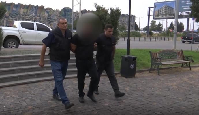 პოლიციამ სხვადასხვა დანაშაულისთვის 2004 წლიდან ძებნილი პირი დააკავა