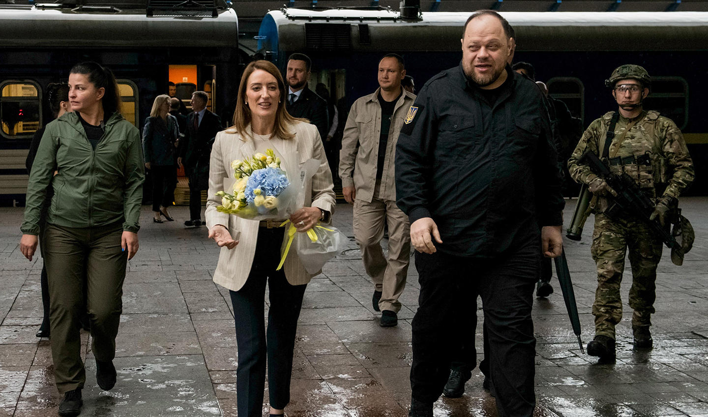 რობერტა მეცოლა - უკრაინაში ევროპარლამენტის მხარდაჭერის ძლიერი გზავნილით ვიმყოფები - თქვენს გვერდით დავრჩებით ისევე, როგორც პირველივე დღეს ვიდექით