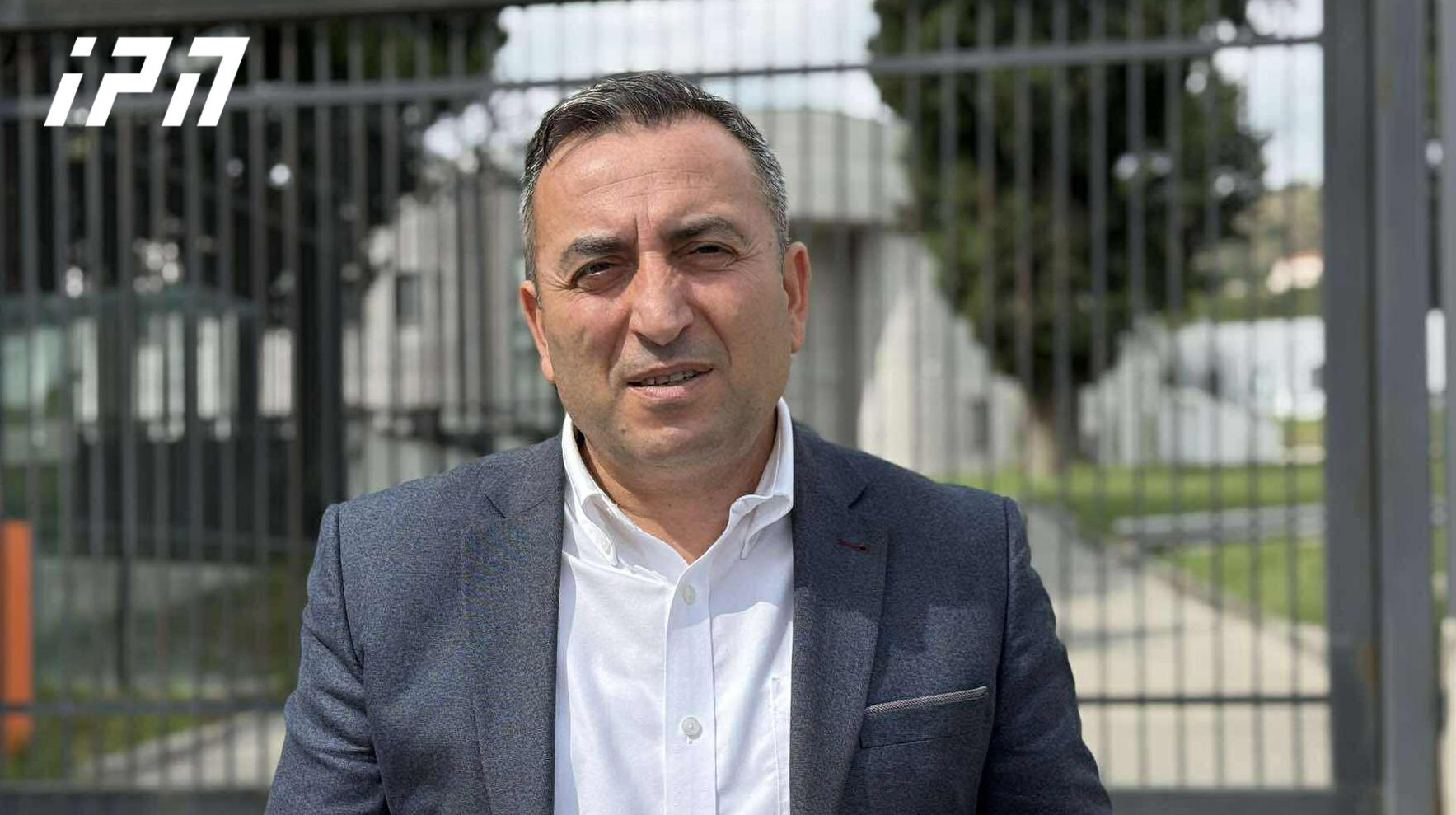 ზურაბ ზვიადაურის ადვოკატი - ვსაუბრობთ ოლიმპიურ ჩემპიონზე და ყოფილ დეპუტატზე, ახალ დანაშაულს ჩაიდენსო, რომელი ჩაუდენია? - იმ საქმეში მისი ძმა დაიღუპა, ექვსი ტყვიით ძირს დააგდეს, ეს რომ ნახა, შემდეგ გაისროლა ტყვია