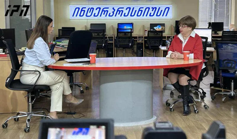 Lela Jejelava：我理解“Dream”党的对10月4日的讽刺，但Gakharia有什么要说？他是凭什么来教训别人的？他并没有比别人战斗得更多——他以为自己还是首相，没有从那个角色中走出来。