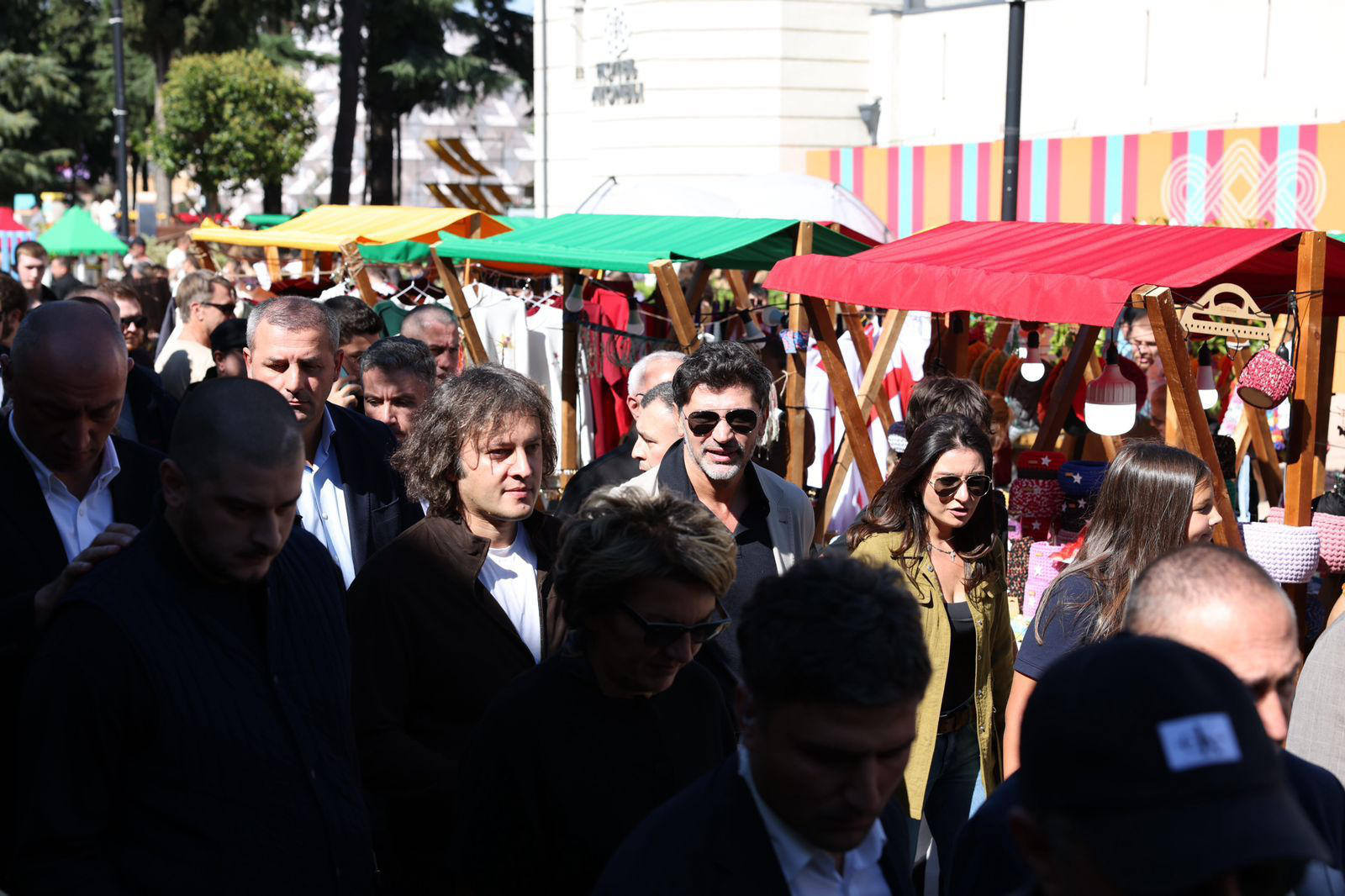 „თბილისობა 2025“ გრძელდება – სადღესასწაულო ღონისძიებებს ირაკლი კობახიძე და კახა კალაძე დაესწრნენ