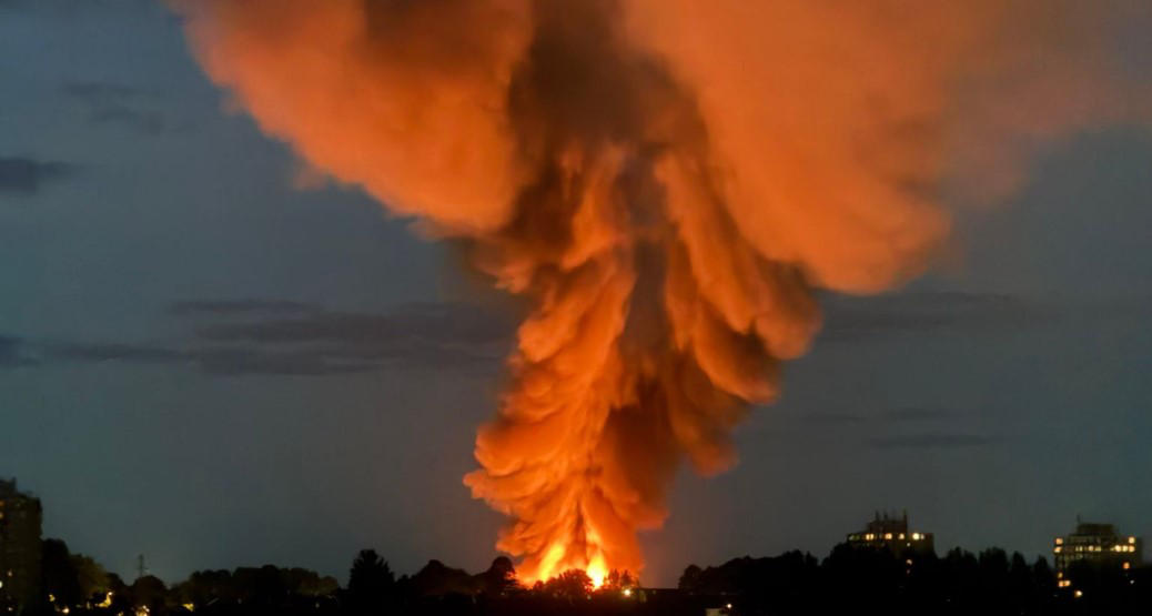 დიდი ბრიტანეთის ქალაქ სუინდონში მდებარე ერთ-ერთ საწყობში მასშტაბური აფეთქება მოხდა