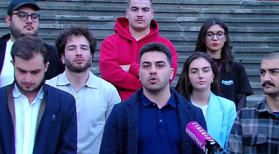 „ახალგაზრდული პლატფორმა“ - 4 ოქტომბერს ვიკრიბებით თსუ-ს პირველ კორპუსის ეზოში, საიდანაც ახალგაზრდული რევოლუციური ტალღა დაიძვრება და შეუერთდება რუსთაველის გამზირზე გამარჯვებისთვის გამოსულ თანამემამულეებს