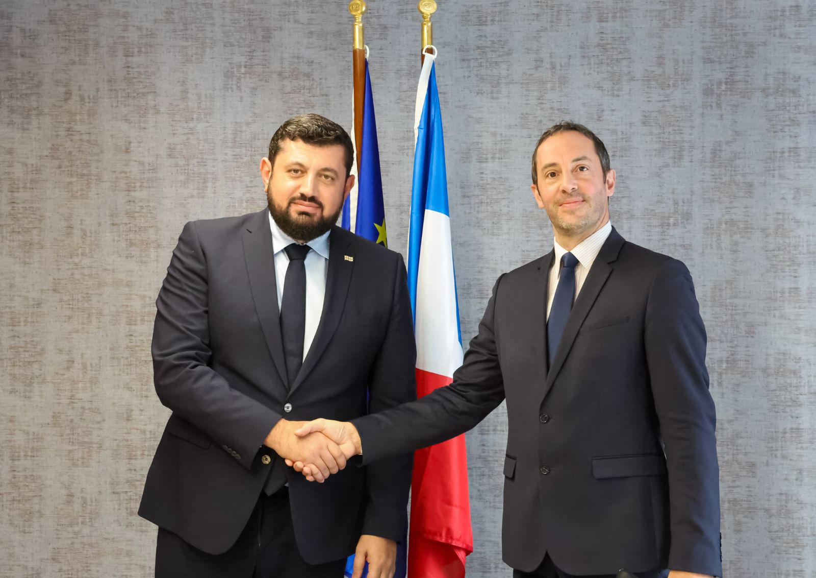 რაჟდენ კუპრაშვილი, საჯარო დაწესებულებების გამჭვირვალობის უმაღლესი ორგანოს გენერალური მდივნის მოადგილეს, ჟულიენ ოგერს შეხვდა