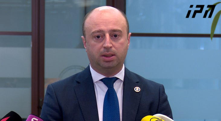 პროკურორი - „ნანუკას ფონდი“ მატერიალურ მხარდაჭერას უწევდა ძალადობრივ აქციებს - რომელ საქველმოქმედო მიზანს ემსახურებოდა 600 000 ლარის დახარჯვა პიროტექნიკაში, ჩაფხუტებში და სხვა ნივთებში, რომლებიც სამარშრუტო ტაქსით მიიტანეს აქციაზე?