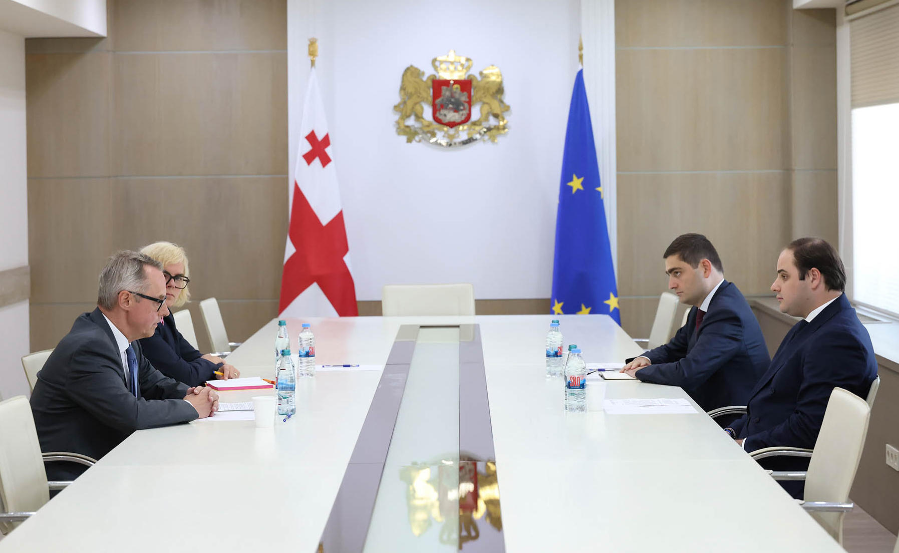 პეტერ ფიშერი საქართველოს მთავრობის ადმინისტრაციის უფროსთან შეხვედრას ეხმაურება