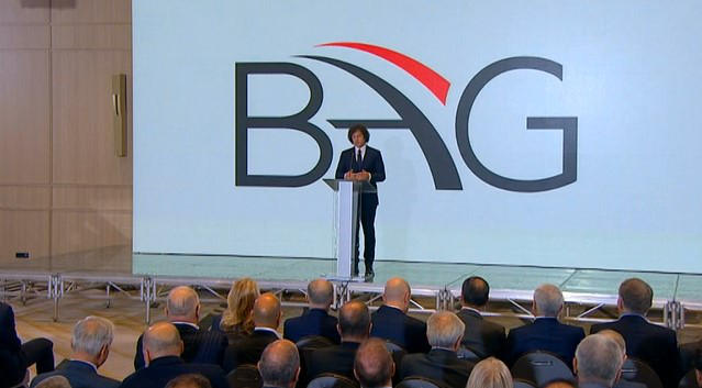 ირაკლი კობახიძე - ლარის კურსის სტაბილურობის კუთხით უარყოფითი პროგნოზები იყო, ე.წ. ექსპერტებს ჰქონდათ იმედი, რომ 3,10 ლარს გადააჭარბებდა დოლართან მიმართებით, თუმცა იანვრის შემდეგ 15 თეთრით არის გამყარებული