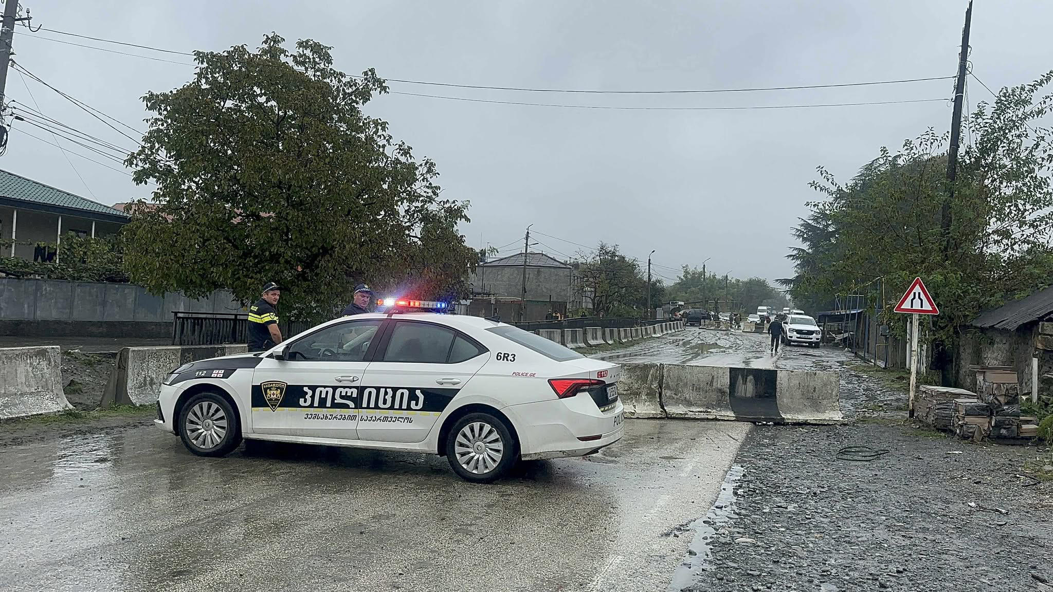 ლაგოდეხის მუნიციპალიტეტში სტიქიის შედეგების სალიკვიდაციო სამუშაოები გრძელდება - მოძრაობა კვლავ შეზღუდულია ლაგოდეხი-კაბალი-გურჯაანის დამაკავშირებელ მაგისტრალზე