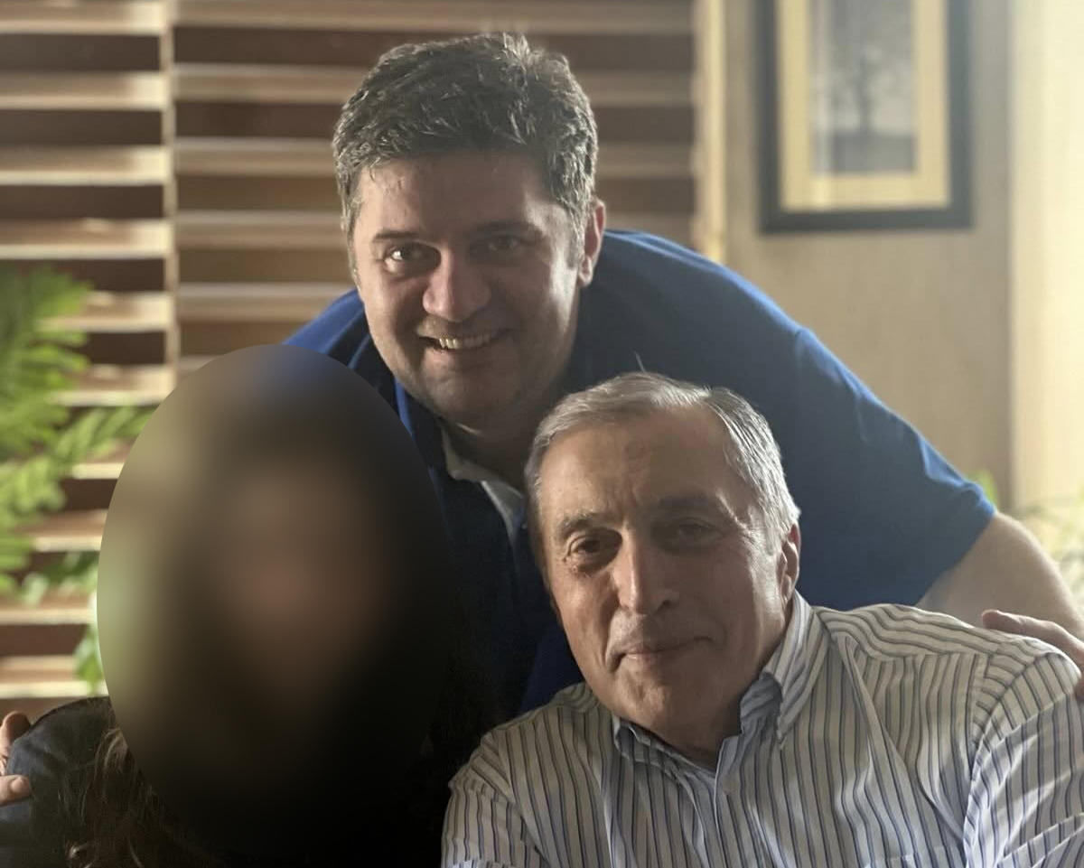 პაატა ბურჭულაძე ბაჩო ახალაიასთან გადაღებულ ფოტოს აქვეყნებს და მასთან შეხვედრის მიზეზს განმარტავს