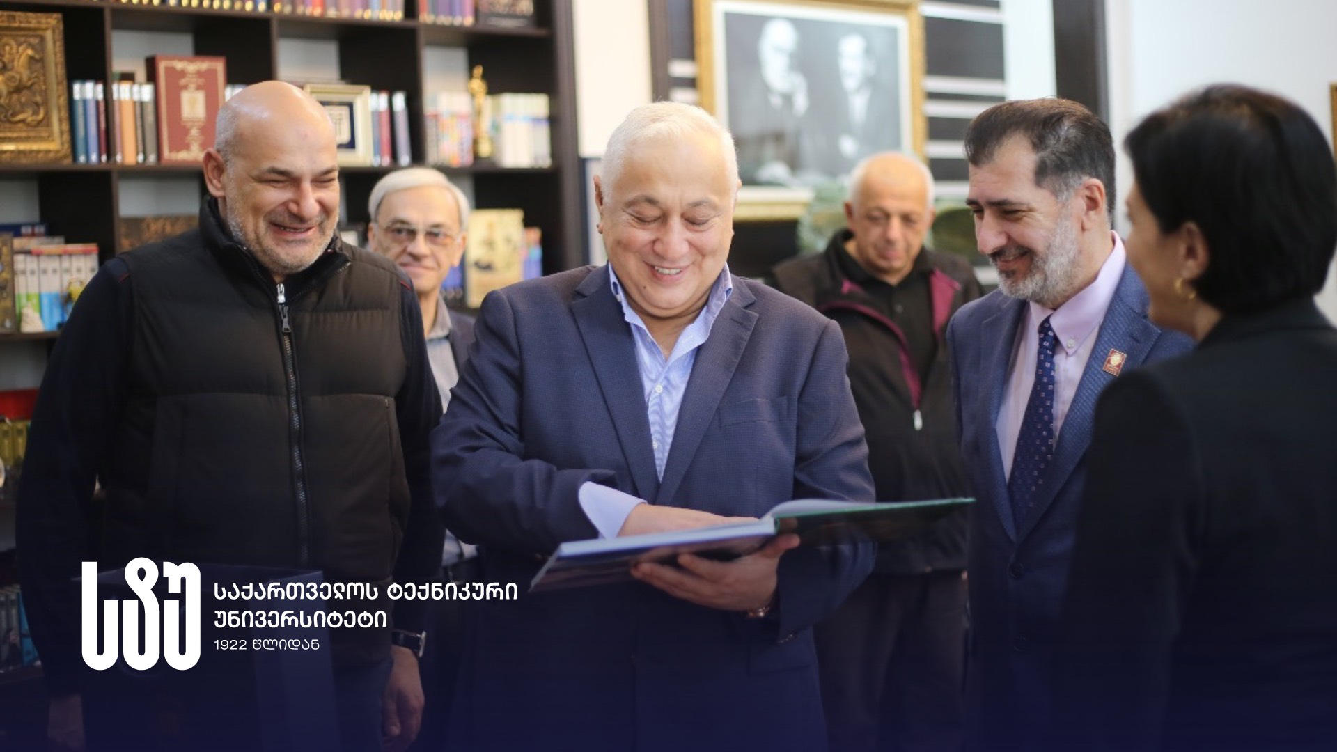 საქართველოს ტექნიკური უნივერსიტეტის რექტორი, აკადემიკოსი დავით გურგენიძე საერთაშორისო სომელიეთა გილდიის პრეზიდენტს, ჯოზეფ მილერს შეხვდა