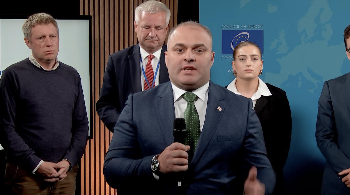 თენგო თევზაძე - საქართველოს მოქალაქეები, რომლებიც ახლა ქუჩაში დგანან, დაამარცხებენ  რეჟიმს და მოვიპოვებთ სამართლიან და თავისუფალ არჩევნებს, თავისუფლებას პოლიტიკური პატიმრებისთვის