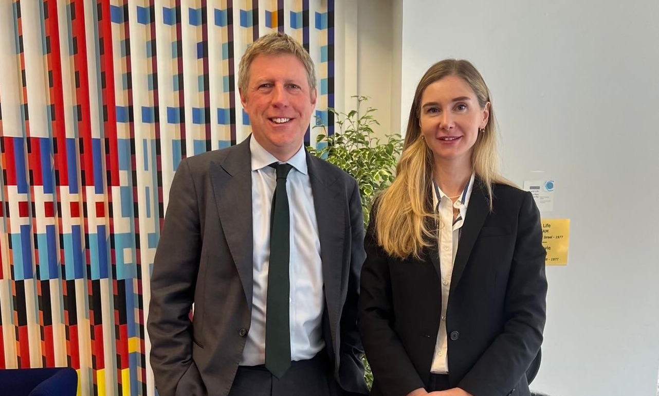 თინა ბოკუჩავა ჯეიმს მაკკლირს შეხვდა