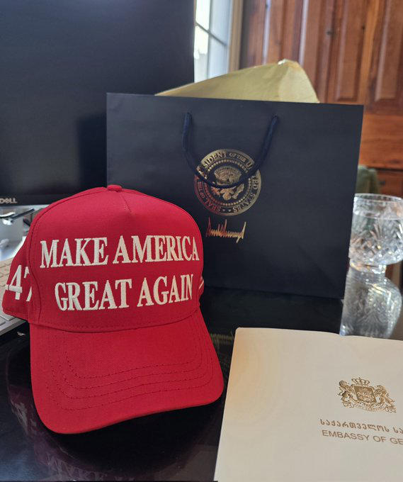 თამარ ტალიაშვილი აცხადებს, რომ დონალდ ტრამპმა სიმბოლური საჩუქრები გადასცა