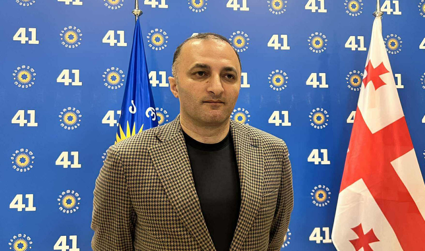 აჭარის უმაღლესი საბჭოს თავმჯდომარე - თუკი ვინმე გადააბიჯებს კანონს, მიღებული იქნება კანონით გათვალისწინებული ზომები - საკმარისია, რაც ერთი წლის განმავლობაში აჯანჯღარეს ქვეყანა