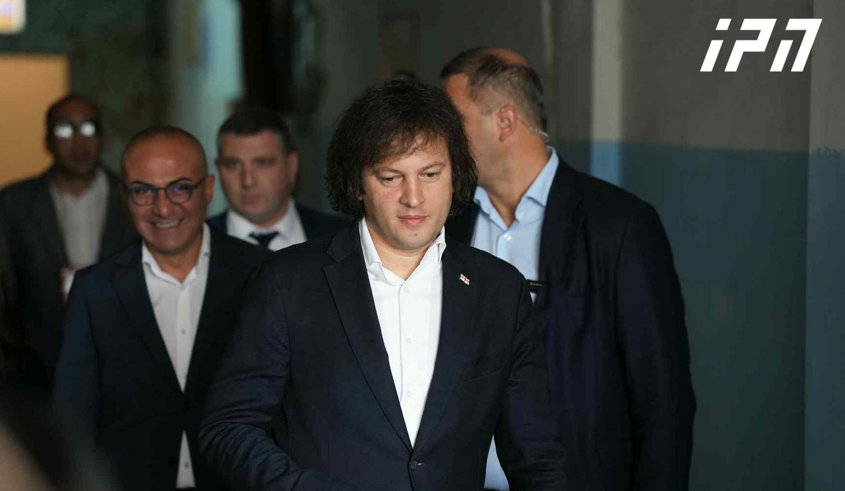 ირაკლი კობახიძე - როცა ჩვენი რეიტინგი 65%-ია, როგორ შეიძლება ჭკვიანმა ადამიანმა იფიქროს დამხობასა და რევოლუციაზე? - ვინმეს არ წაუცდეს ხელი კანონის დარღვევაზე და არ დაუცდეს ფეხი ამ კანონზე, ეს არის ჩემი გაფრთხილება!