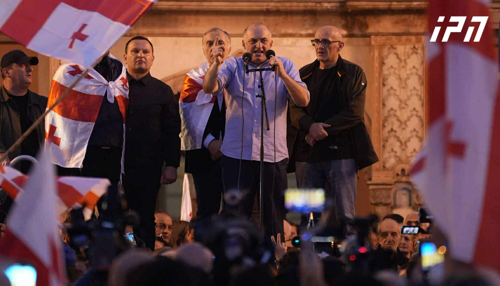 მურთაზ ზოდელავა - არაფერი საშიში არ არის იმაში, რომ სპეცრაზმელს შეერკინები, შევერკინე და საღ-სალამათი ვარ - ჩვენ ხელისუფლება არ გვყავს, ამიტომ შეუძლებელია ახლა დავთმოთ პოზიციები - ვიბრძოლოთ ბოლომდე