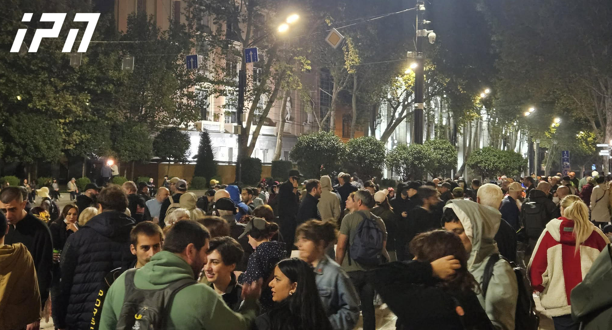 Protest rally resumes on Rustaveli Avenue
