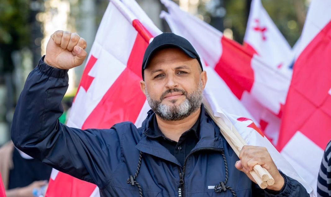 ირაკლი ნადირაძე - მადლობა თანამებრძოლებს, ვინც იბრძვის ევროპული მომავლისთვის - ლევან სანიკიძეს, ფავლენიშვილს, ფარულავას, ურუშაძეს და ყველას, ვინც ბოლომდე იდგა იმ დღეს თავისუფალი დემონსტრანტების, მათ შორის ჩემს გვერდით