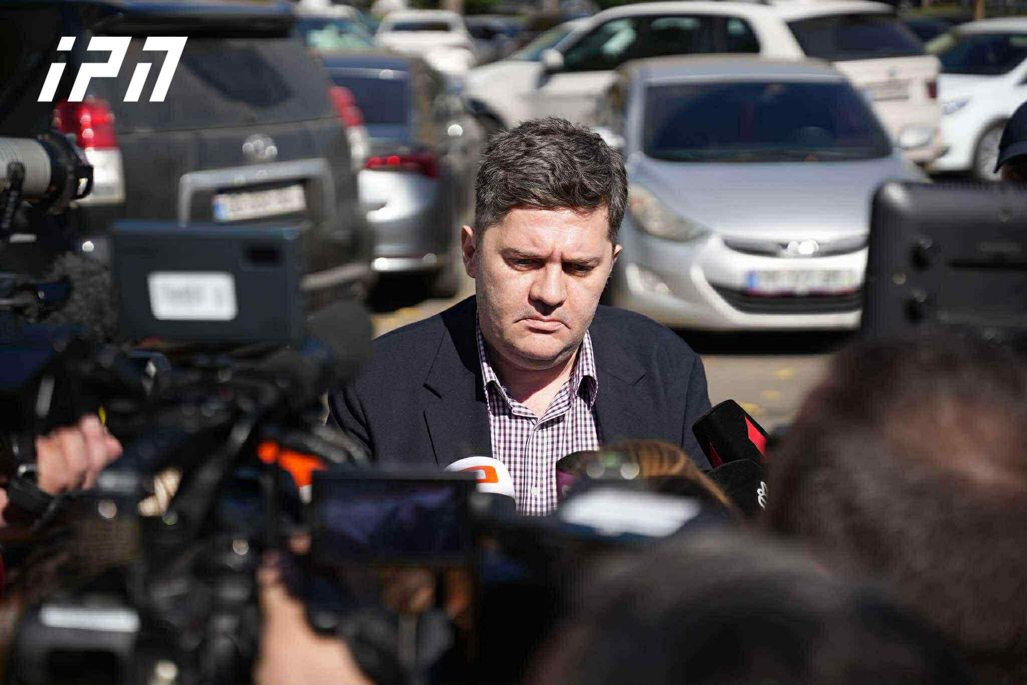 ბაჩო ახალაია 4 ოქტომბერზე - ძალიან მრცხვენია, ძალიან „მიტყდება“, რომ არაფერში ვიყავი ჩართული და სამზარეულოდან ვადევნებდი თვალს - რაც შეეხება დაკავებას, რატომ უნდა გამოვრიცხო?