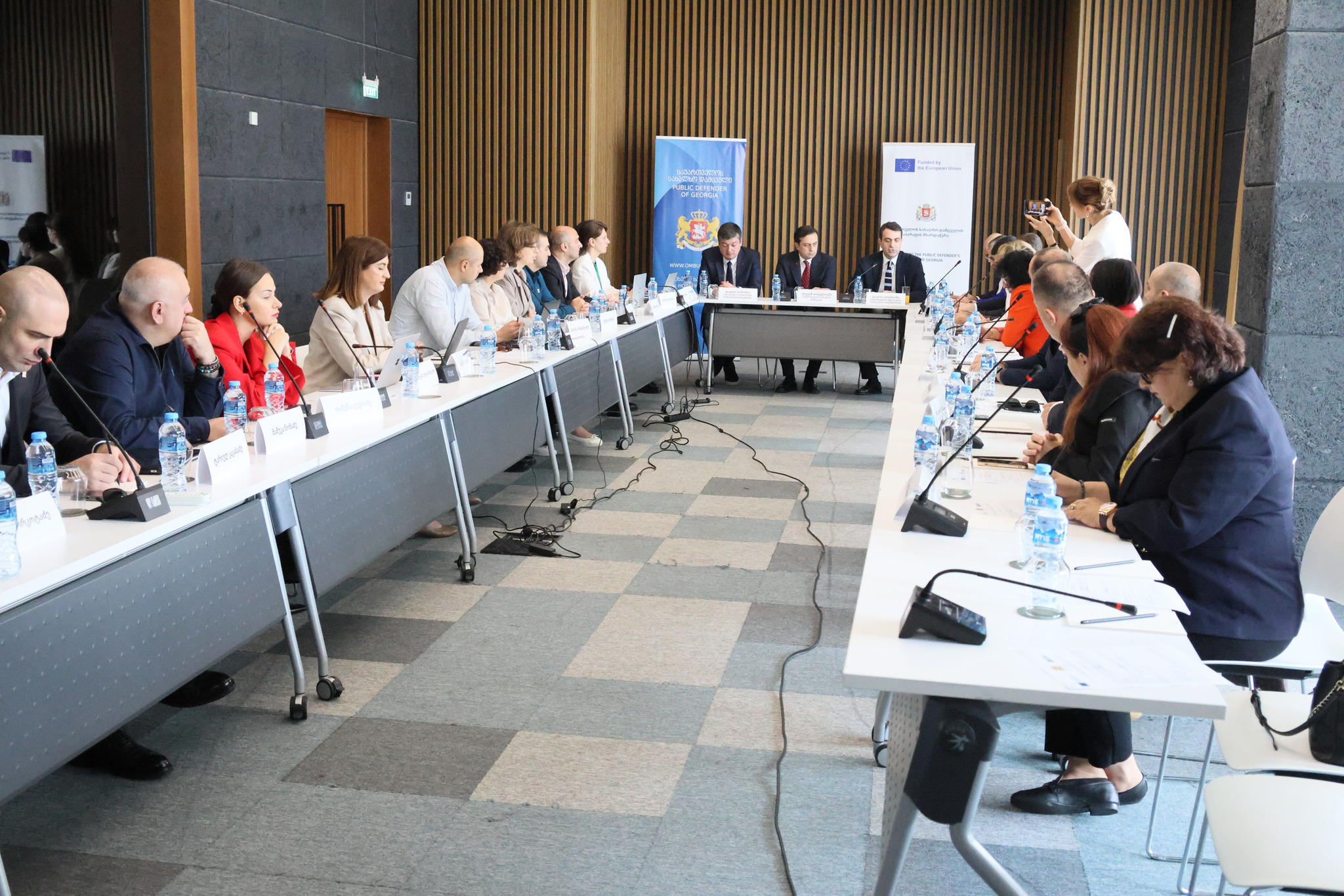 საქართველოს სახალხო დამცველსა და სისხლის სამართლის მართლმსაჯულების სფეროში მოღვაწე ადვოკატებს შორის სამუშაო შეხვედრა გაიმართა