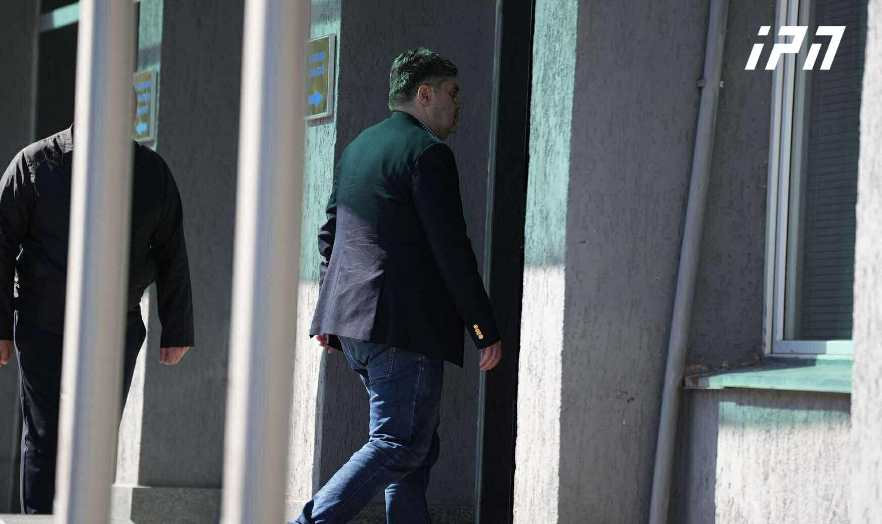 თბილისის საქალაქო სასამართლოში ბაჩო ახალაიას სასამართლო პროცესი მიმდინარეობს