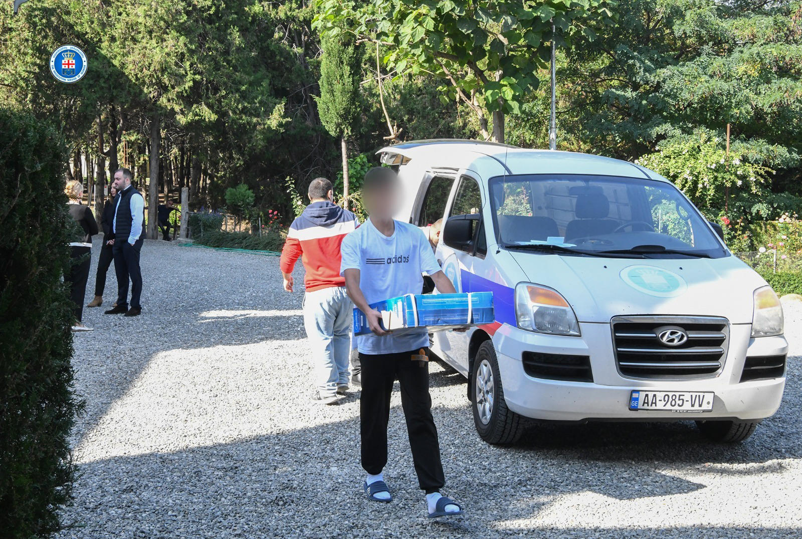 საქართველოს პროკურატურის წარმომადგენლები ძეგვის სარეაბილიტაციო ცენტრს ესტუმრნენ და საჩუქრები გადასცეს