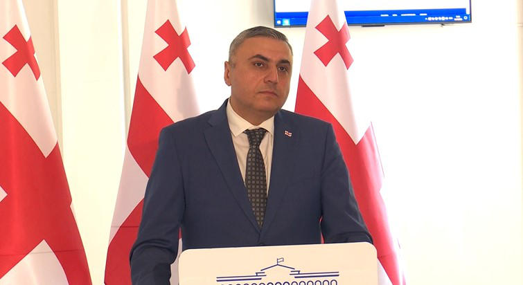 დავით მათიკაშვილი - ნატოს გენერალური მდივანი გაუგებარ მინიშნებებს აკეთებს, ასეთი ელფერის მქონე განცხადებას ჯობს, თუ არის რაიმე სათქმელი, ბოლომდე გაგვაგებინოს - ცალ კარში თამაში ნებისმიერ სტრუქტურასთან, მათ შორის, ნატოსთან, წარმოუდგენელია