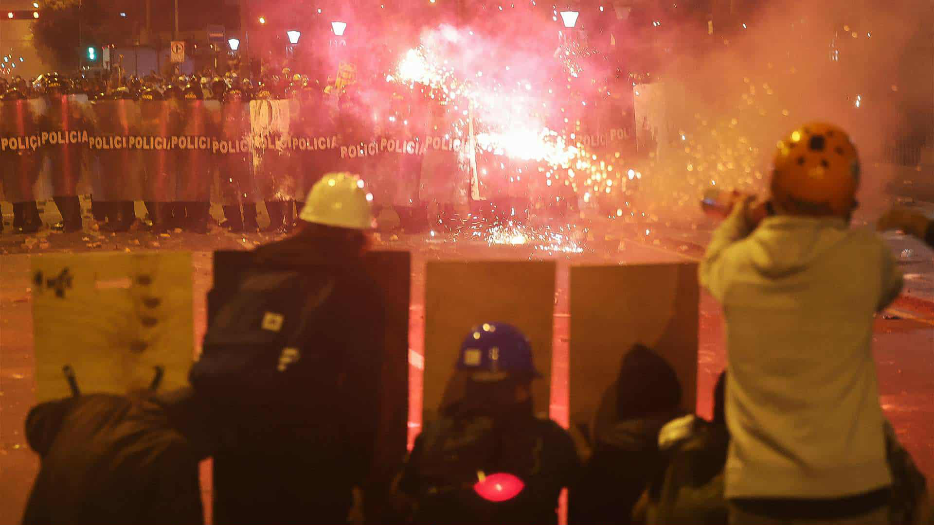 პერუში საპროტესტო აქციებზე ერთი ადამიანი დაიღუპა და 100-ზე მეტი დაშავდა